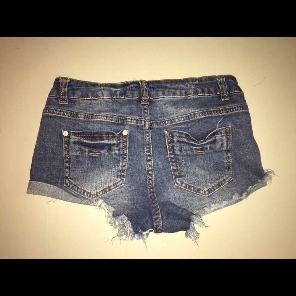 Shorts - Picture 2 of 2